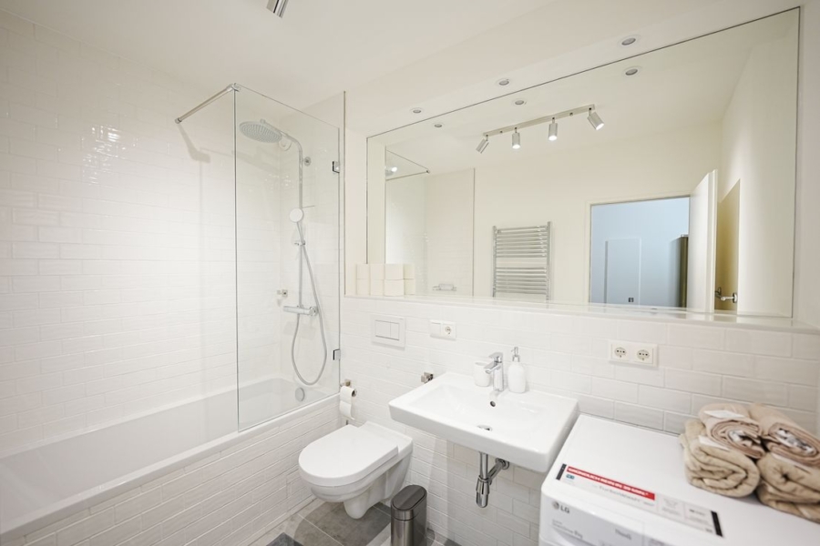 Стильная 1,5-комнатная квартира с балконом в Вильмерсдорфе — первое заселение после ремонта - Image 5