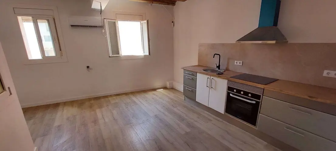 Ремонтована 3-кімнатна квартира з потенційною доходністю 5,5% в історичному районі - Image 3