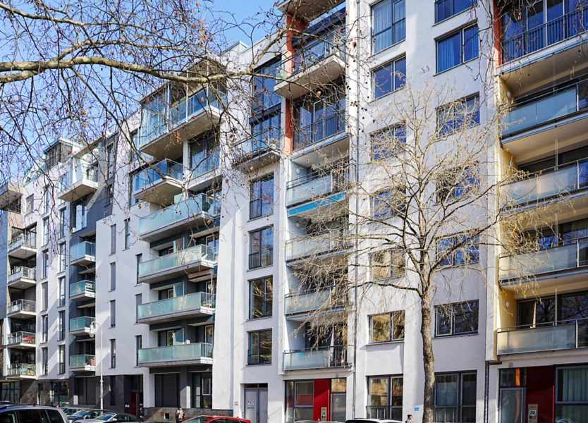 Сучасна 2-кімнатна квартира з балконом у центральному районі - Image 2