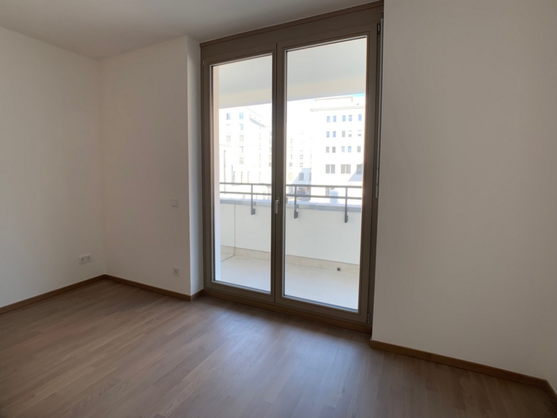 Сучасна 2-кімнатна квартира з балконом у Berlin-Mitte