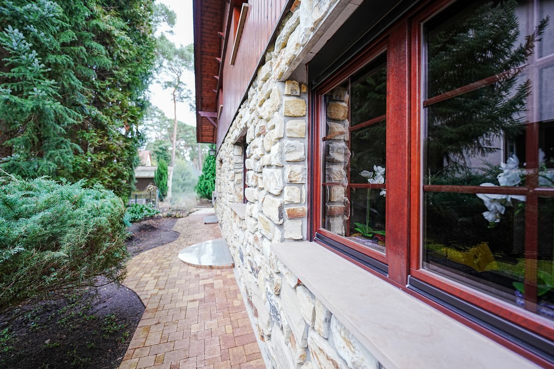 Exclusive Alpine-style House in Berlin - Image 5