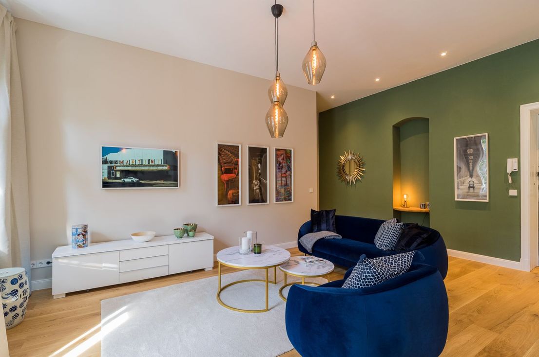 Стильна та повністю мебльована 2-кімнатна квартира з балконом у Ліхтенберзі - Image 3