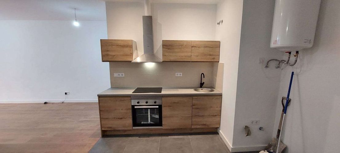 Відремонтована квартира в центрі Барселони - Image 2