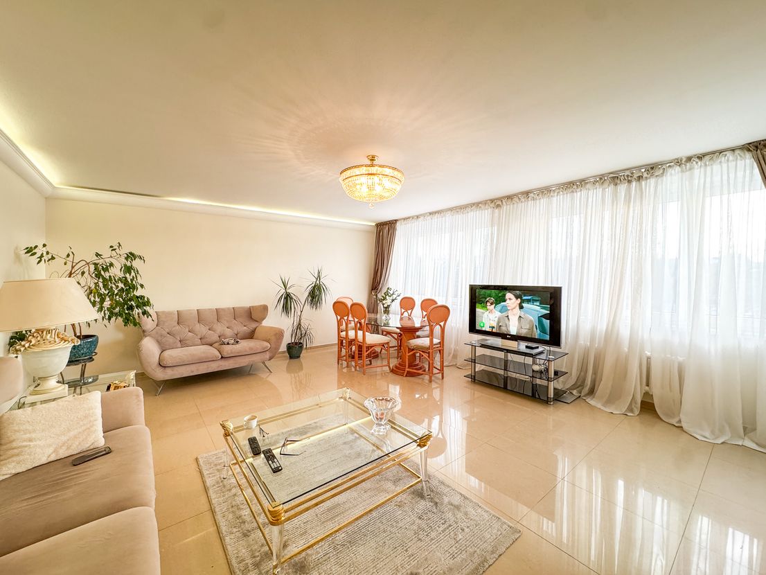 Ексклюзивна квартира з 4 балконами в Berlin-Charlottenburg