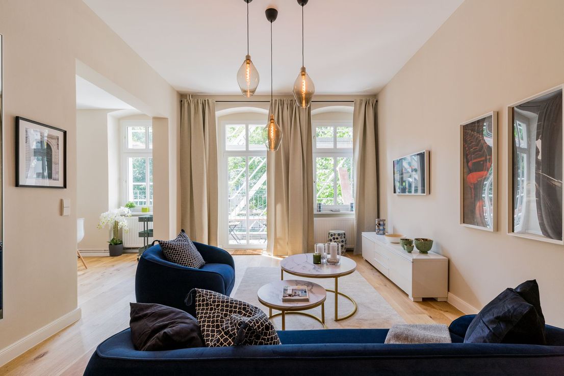 Стильна та повністю мебльована 2-кімнатна квартира з балконом у Ліхтенберзі - Image 2