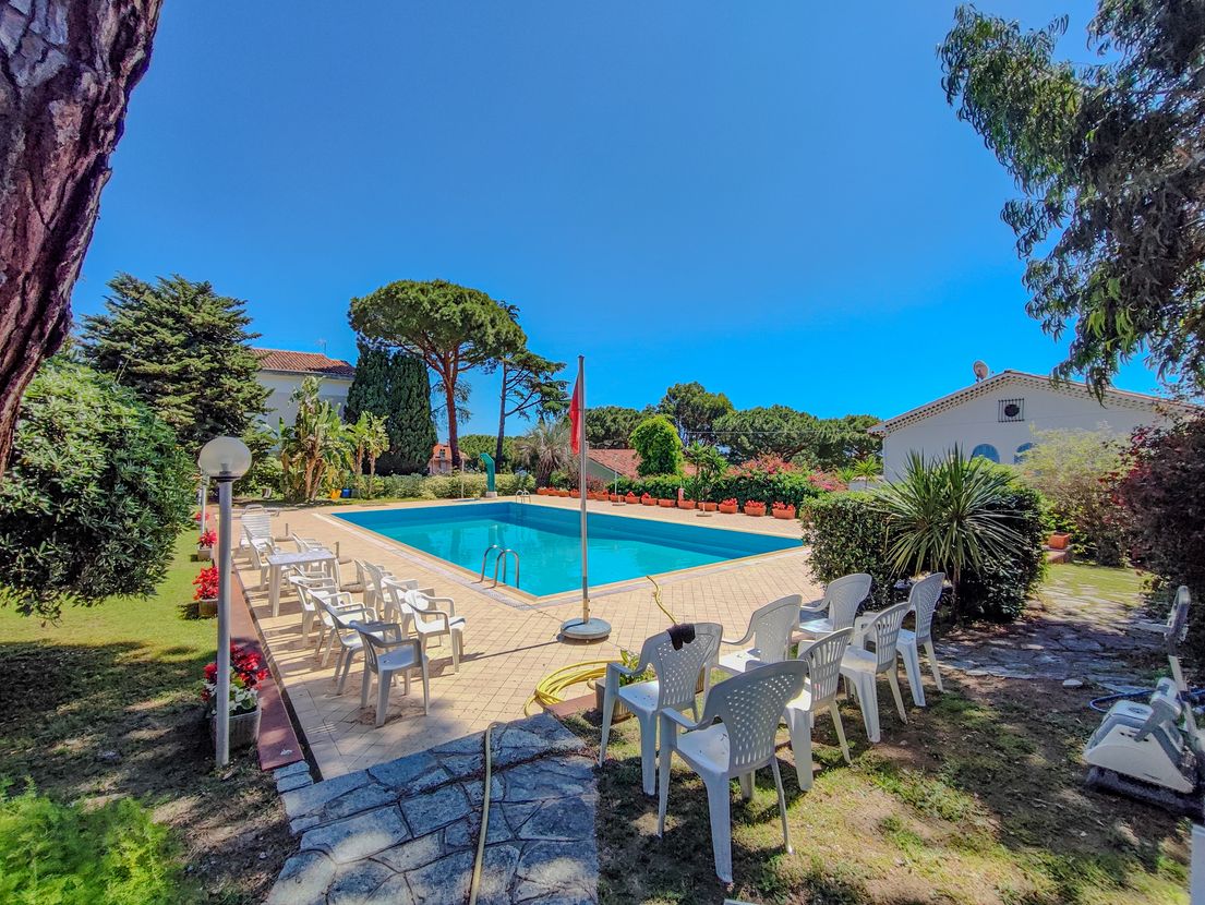 3-кімнатна квартира з терасою та басейном у Sanremo - Image 2