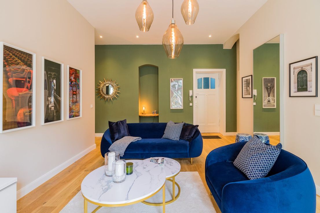 Стильна та повністю мебльована 2-кімнатна квартира з балконом у Ліхтенберзі - Image 4