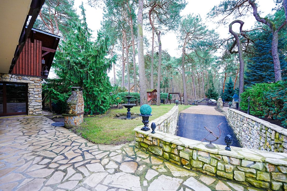 Exclusive Alpine-style House in Berlin - Image 4