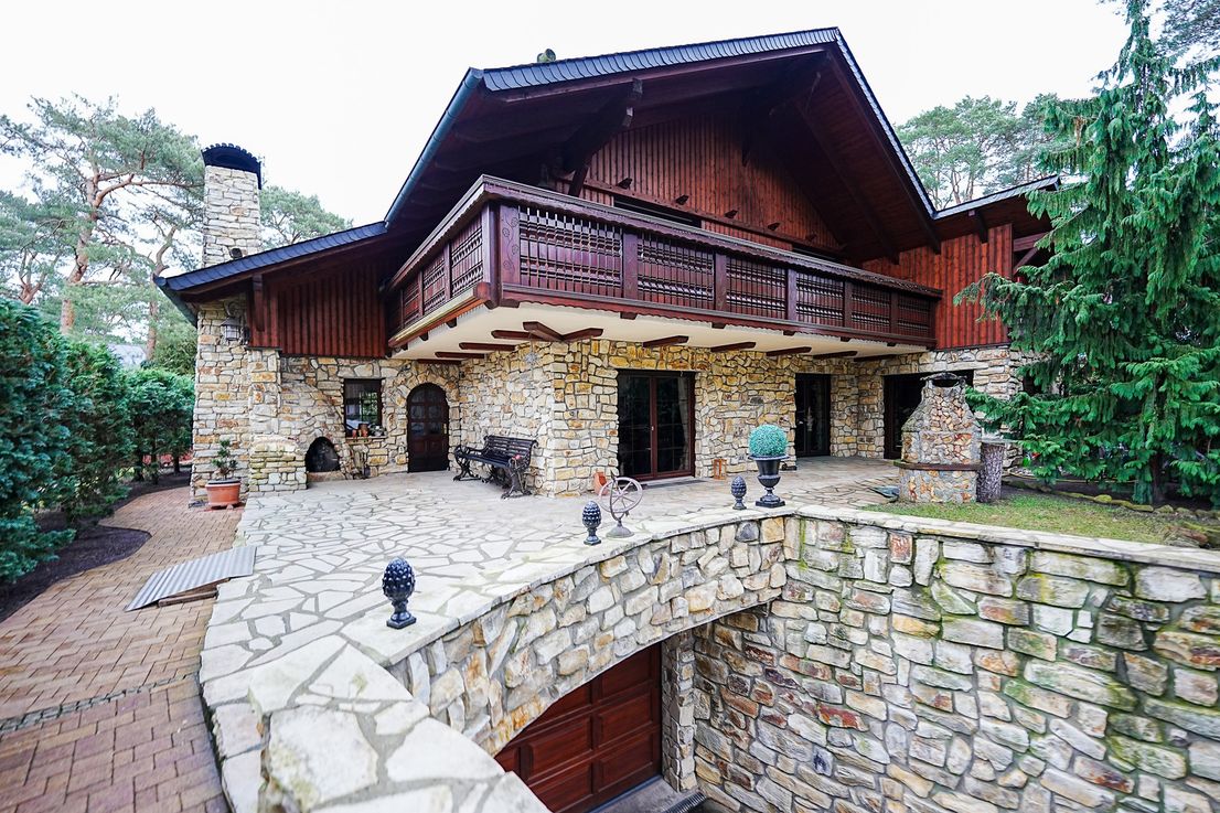 Ексклюзивний будинок в альпійському стилі в Берліні