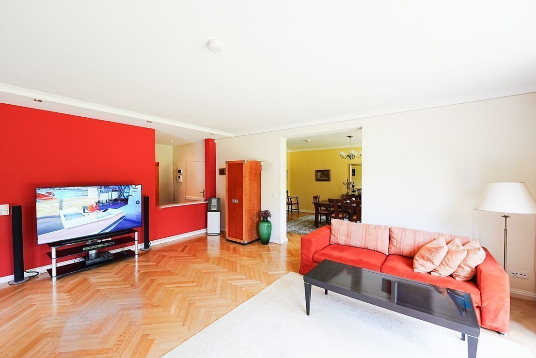 Эксклюзивная квартира с террасой и выходом к озеру в Berlin-Zehlendorf - Image 3