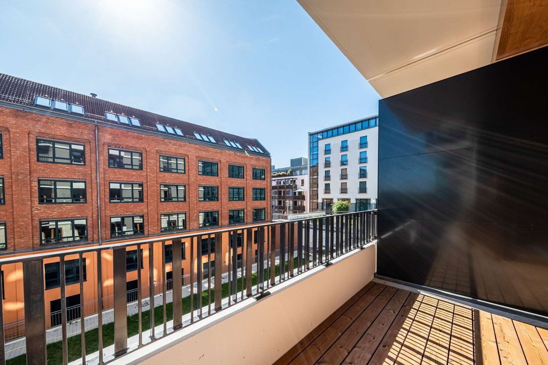 Сучасна 3-кімнатна квартира в новобудові з балконом у Berlin-Friedrichshain