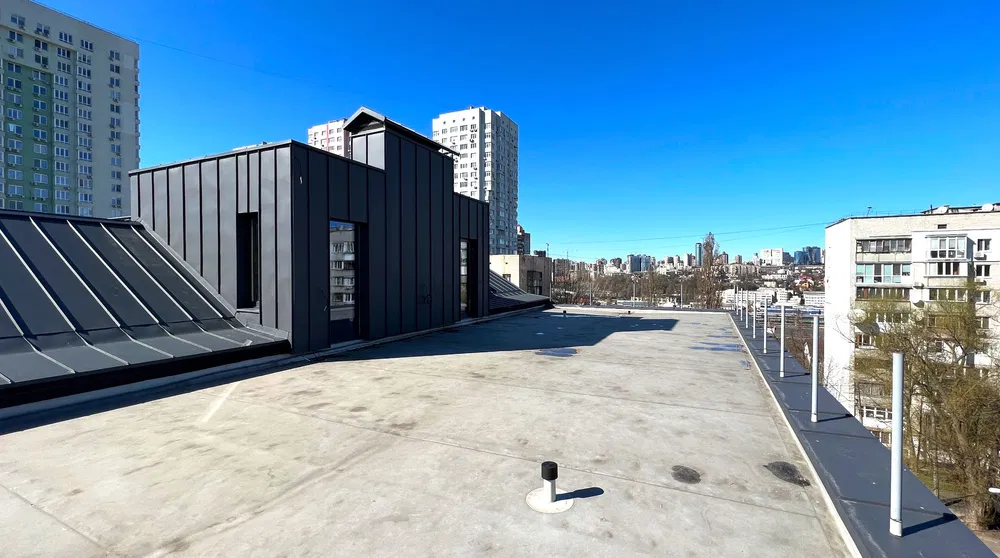 Сучасна офісна будівля в центрі Києва – 2.100 м² - Image 4