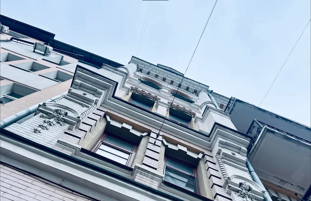Історичний особняк в центрі Києва - Image 2